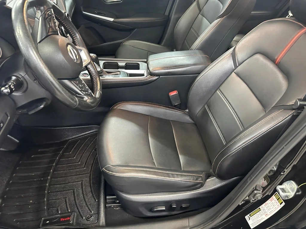 Used 2023 Super Black Nissan SR image 2