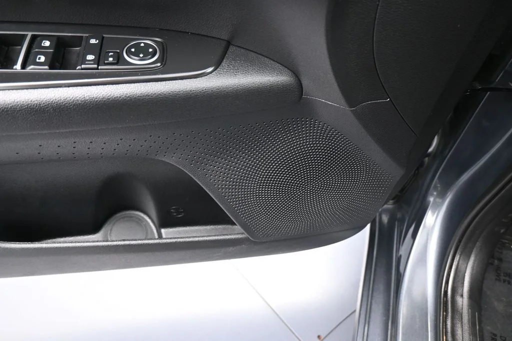 Used 2024 Gravity Gray Kia LXS image 15