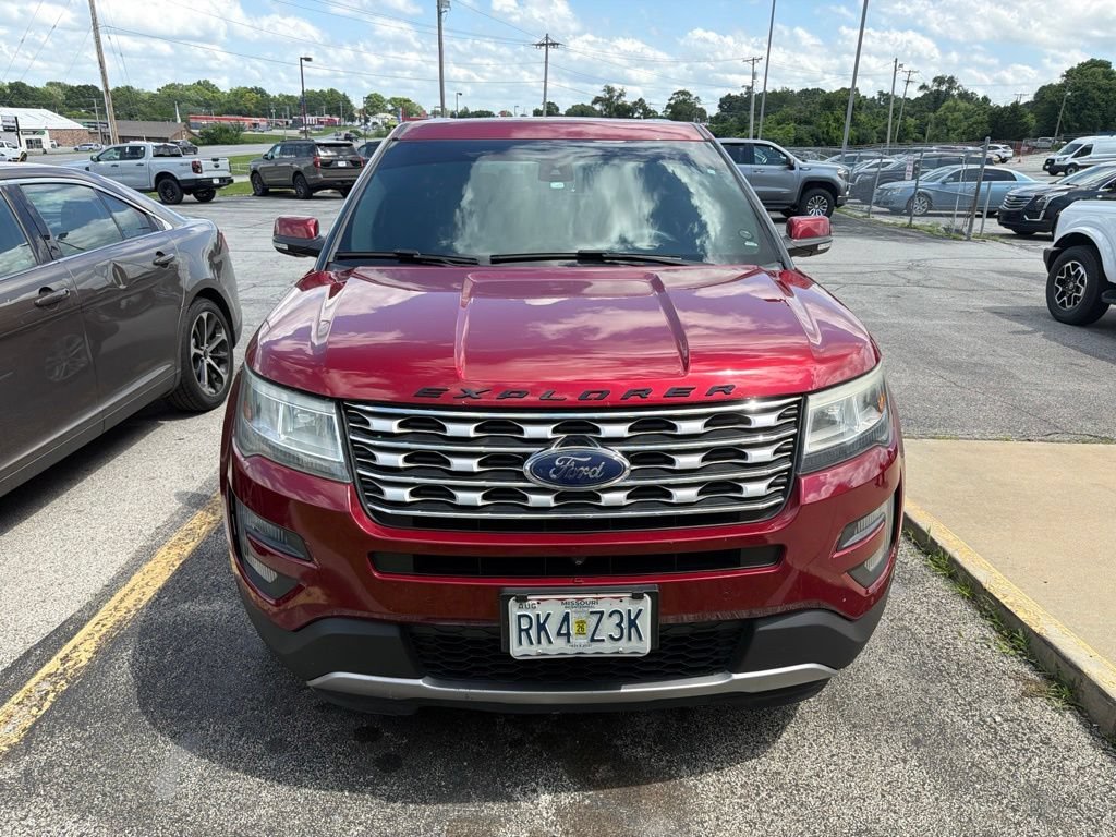 Used 2016 Ruby Red Metallic Ford Limited image 2