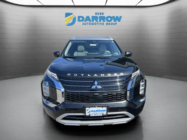 Used 2025 Black Mitsubishi SEL Platinum Edition image 8