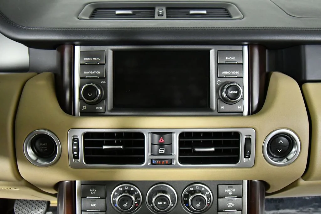 Used 2011 White Land Rover HSE image 4