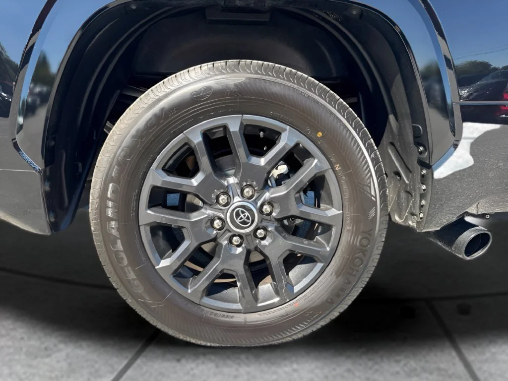 Used 2023 Black Toyota Platinum image 30