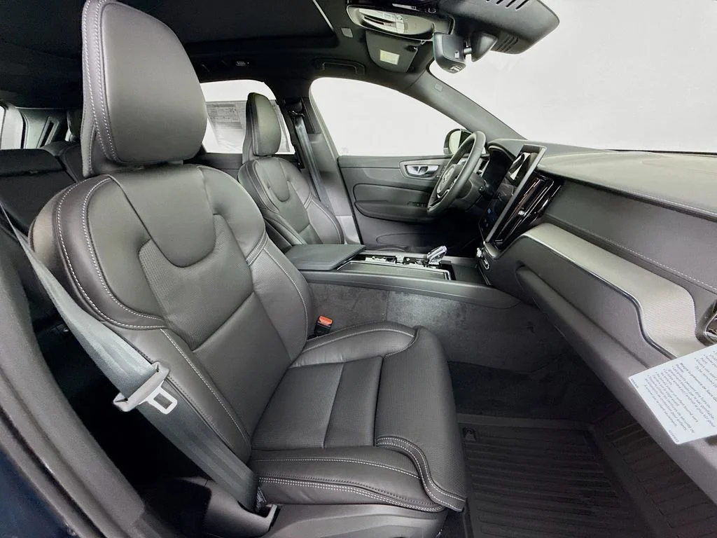 New 2026 Denim Blue Metallic Volvo B5 Ultra Black Edition image 24