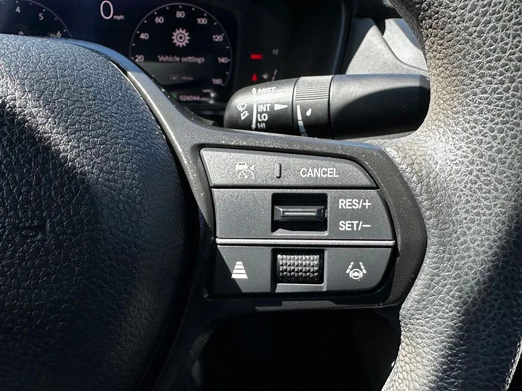 Used 2023 Red Honda LX image 31