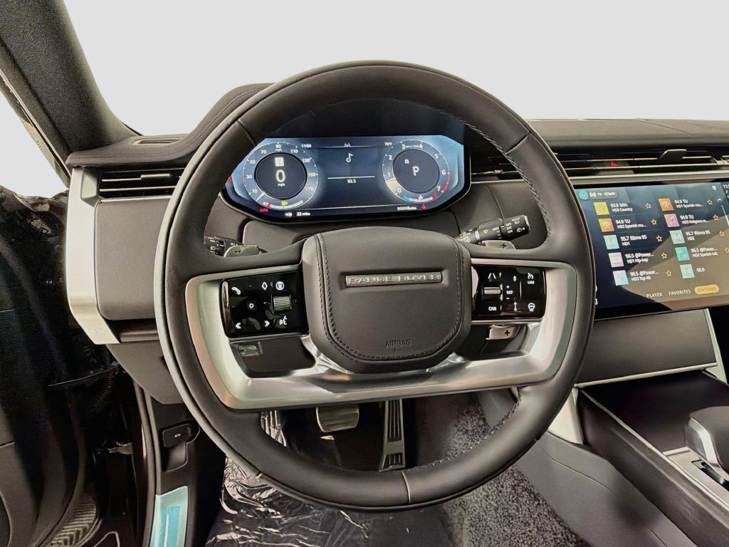 New 2027 Santorini Black Land Rover SE image 11