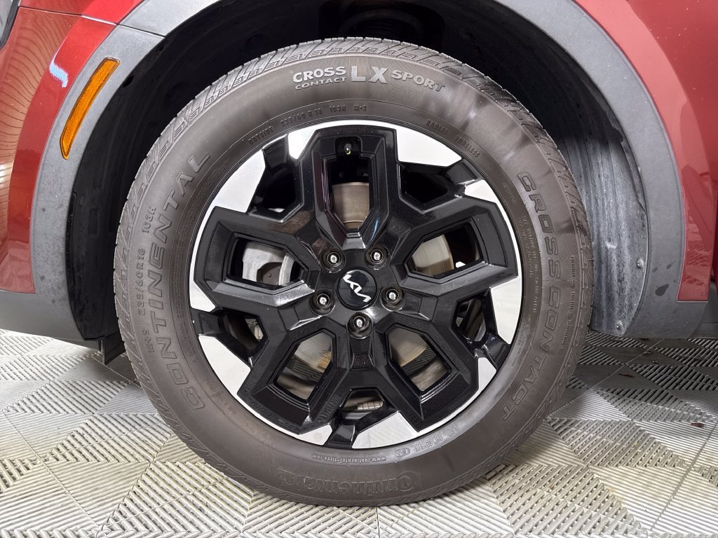 2025 Kia Sorento S - Photo 25