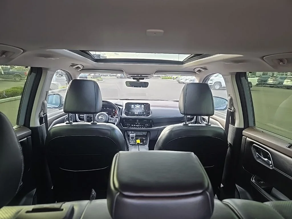 Used 2023 Boulder Gray Pearl Nissan Platinum image 15