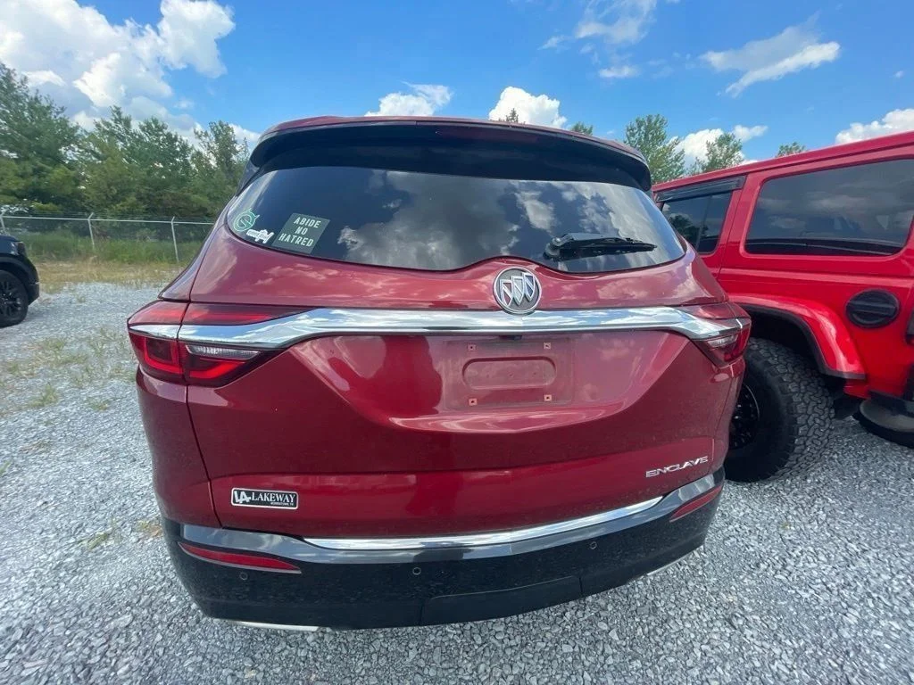 Used 2019 Red Buick Essence image 13