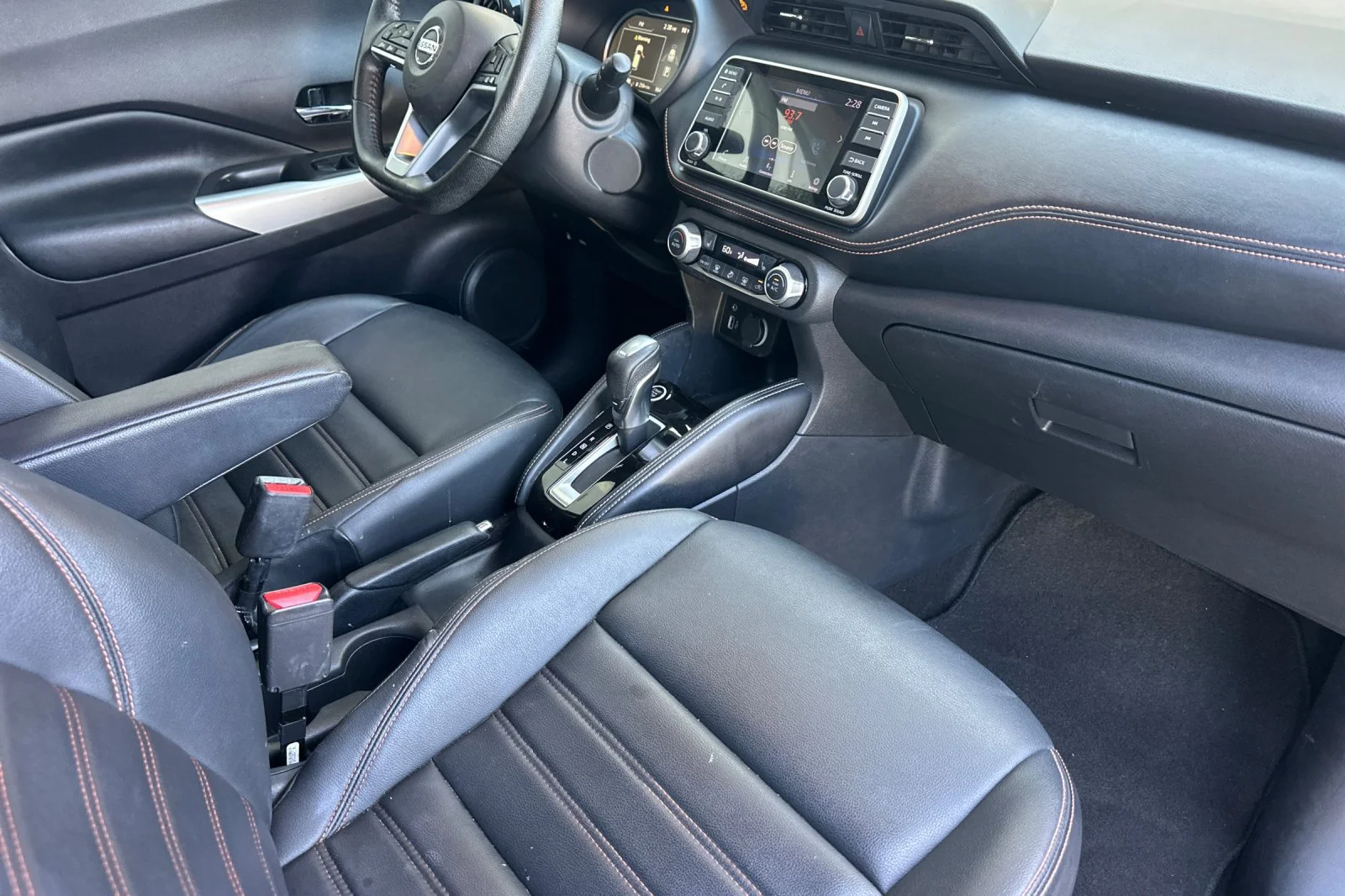 Used 2019 Silver Nissan SR image 16