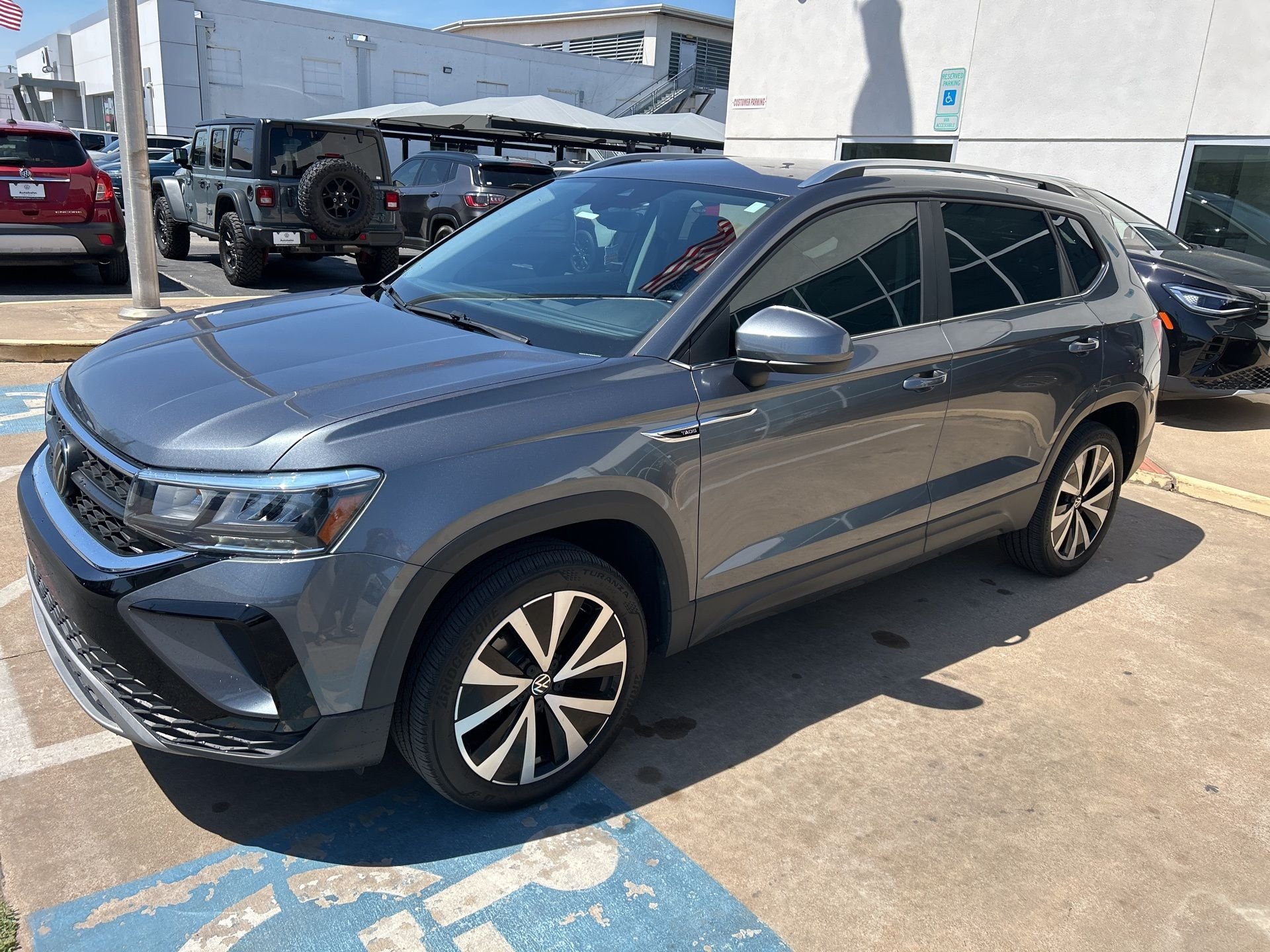 2023 Volkswagen Taos SE