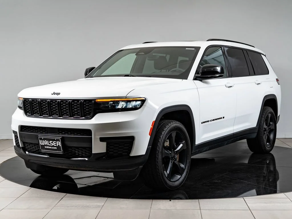Used 2023 Bright White Clearcoat Jeep Altitude image 1