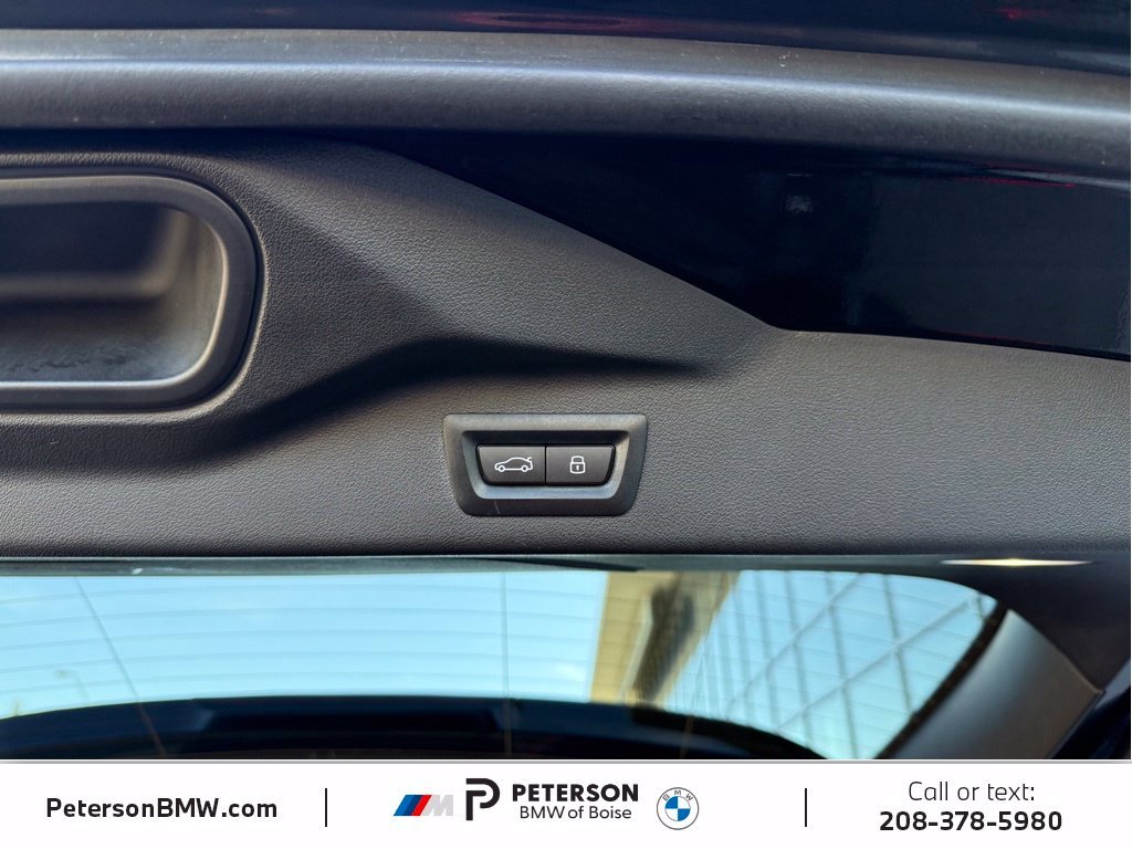 Used 2026 Black BMW M60i image 15