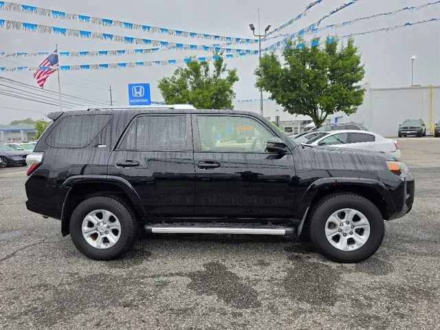 Used 2018 Midnight Black Metallic Toyota SR5 image 6