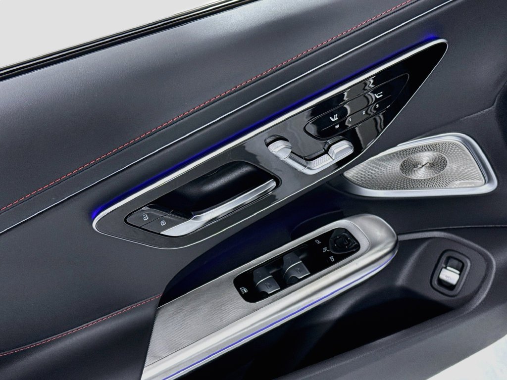 New 2027 MANUFAKTUR Moonlight White Metallic Mercedes-Benz CLE 53 AMG® image 22