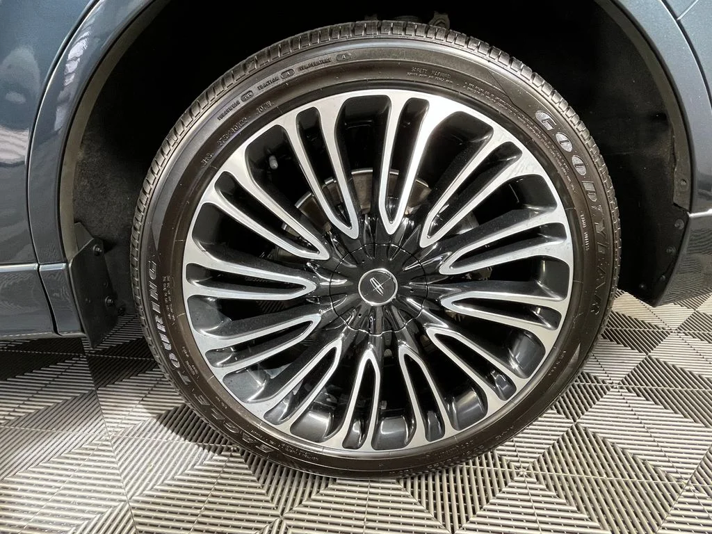 Used 2021 Blue Lincoln Black Label image 14
