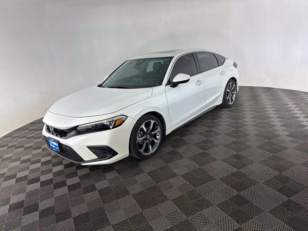 Used 2024 Silver Honda EX-L image 3
