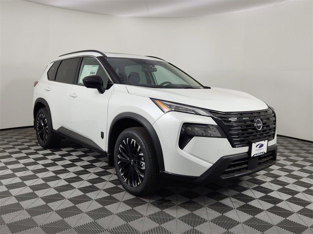 New 2026 Everest White Pearl TriCoat Nissan Dark Armor™ image 7
