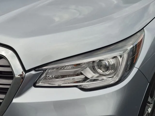 Used 2022 Silver Subaru Limited image 9