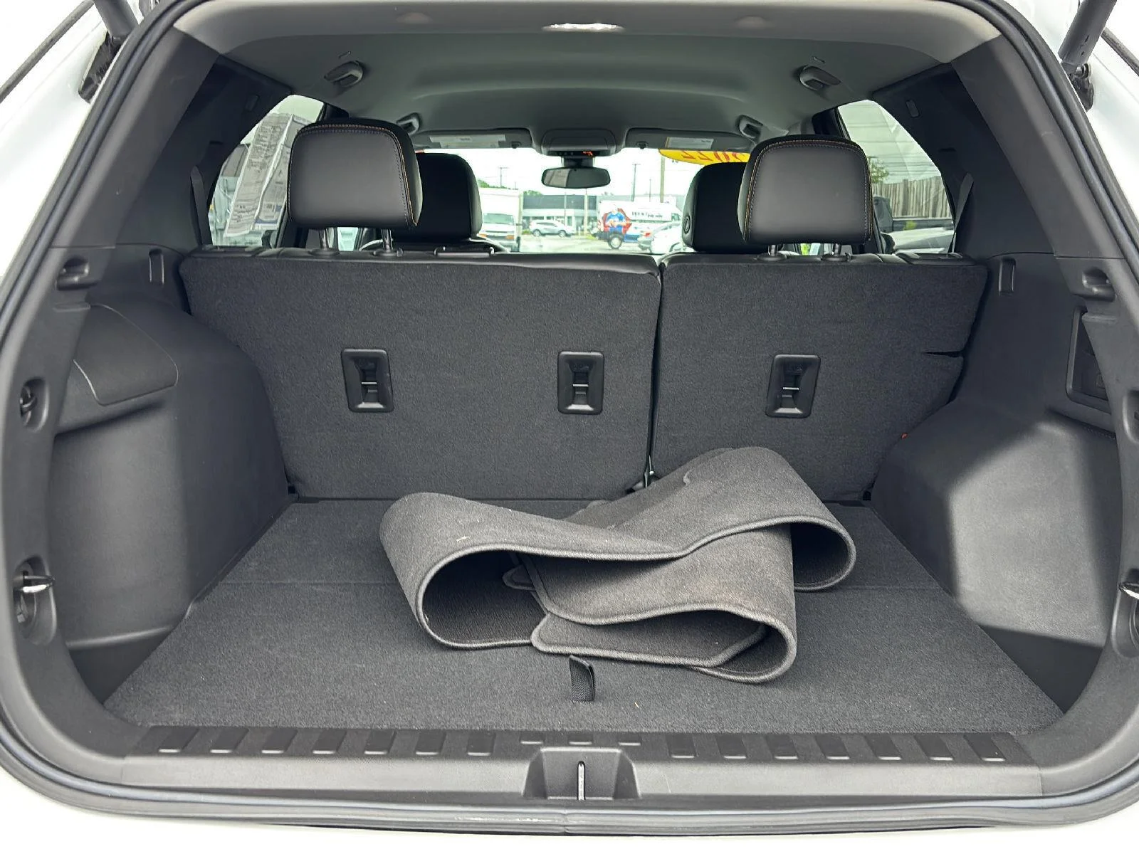 Used 2022 Summit White Chevrolet Premier image 27
