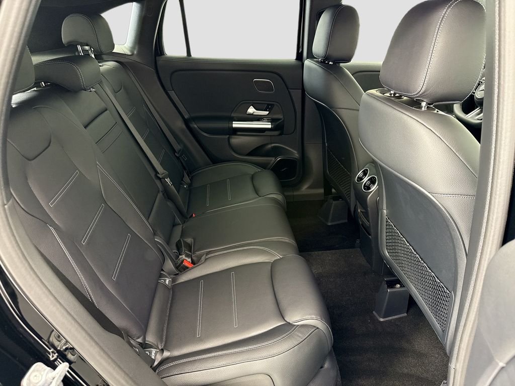 New 2026 Night Black Mercedes-Benz GLA 250 image 21