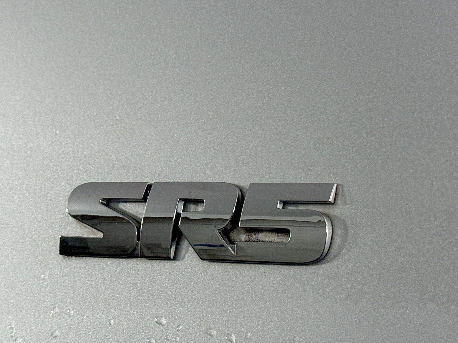Used 2016 Classic Silver Metallic Toyota SR5 Premium image 10