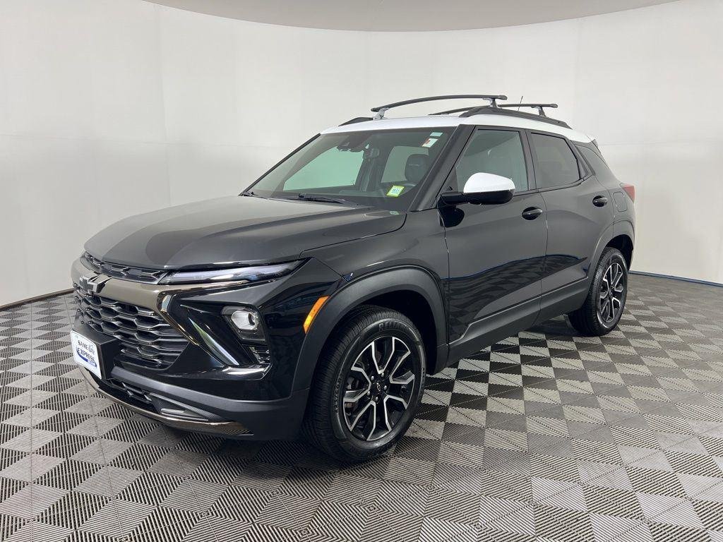 Used 2024 Black Metallic Chevrolet ACTIV image 27