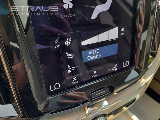 Used 2021 Crystal White Metallic Volvo Inscription image 22