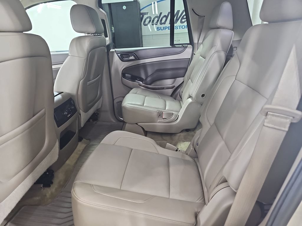 Used 2015 CHAMPAGNE SILVER METALLIC Chevrolet LT image 19