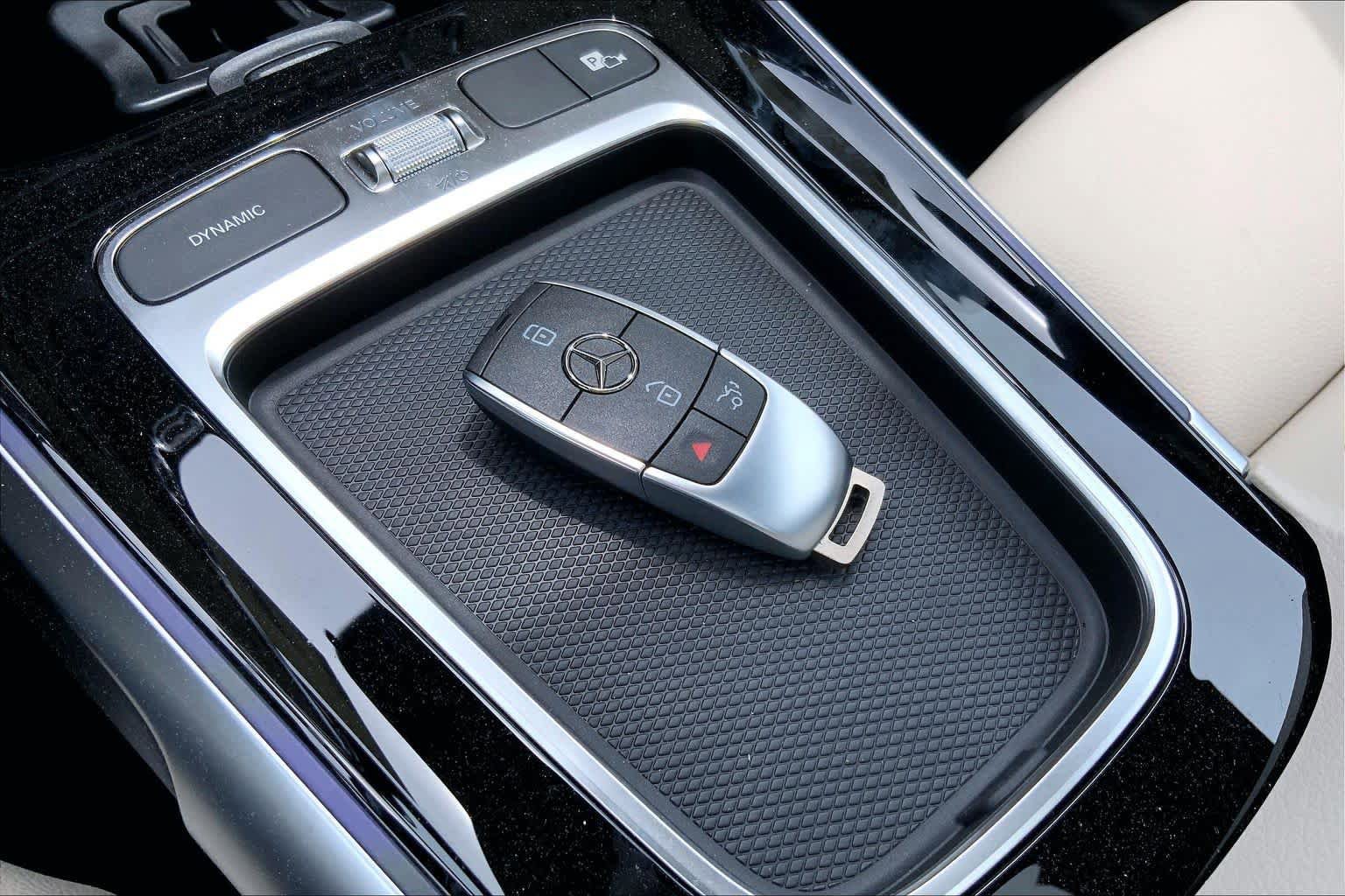 New 2026 Night Black Mercedes-Benz GLB 250 image 21