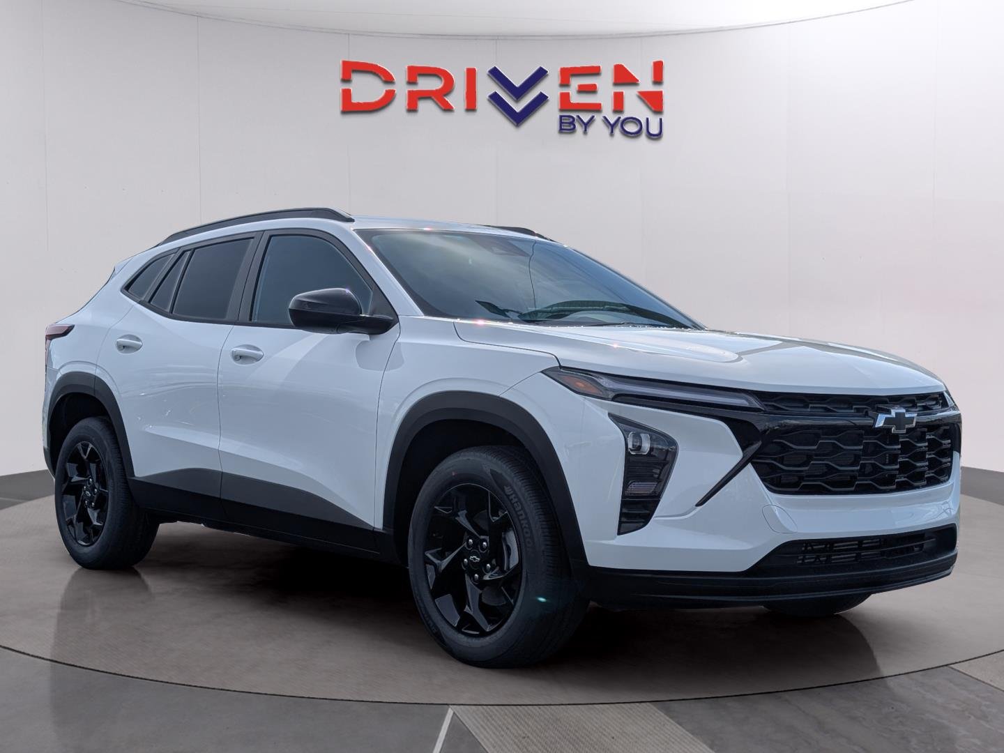 New 2026 Summit White Chevrolet LT image 7