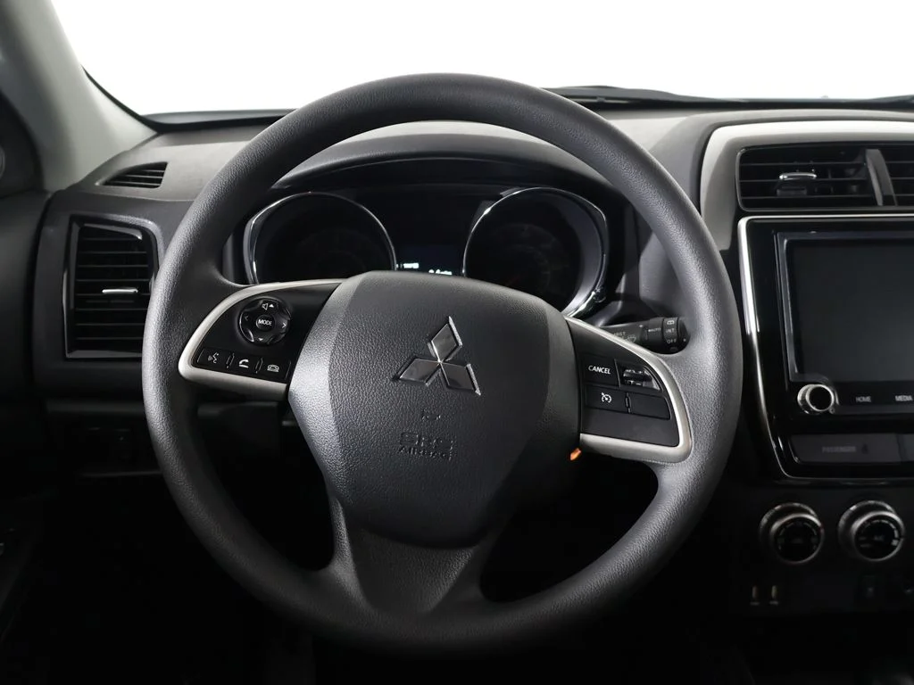 New 2026 White Mitsubishi 2.0 ES image 31