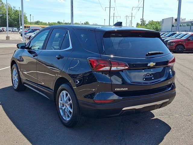 Certified Used 2022 Mosaic Black Metallic Chevrolet LT image 4