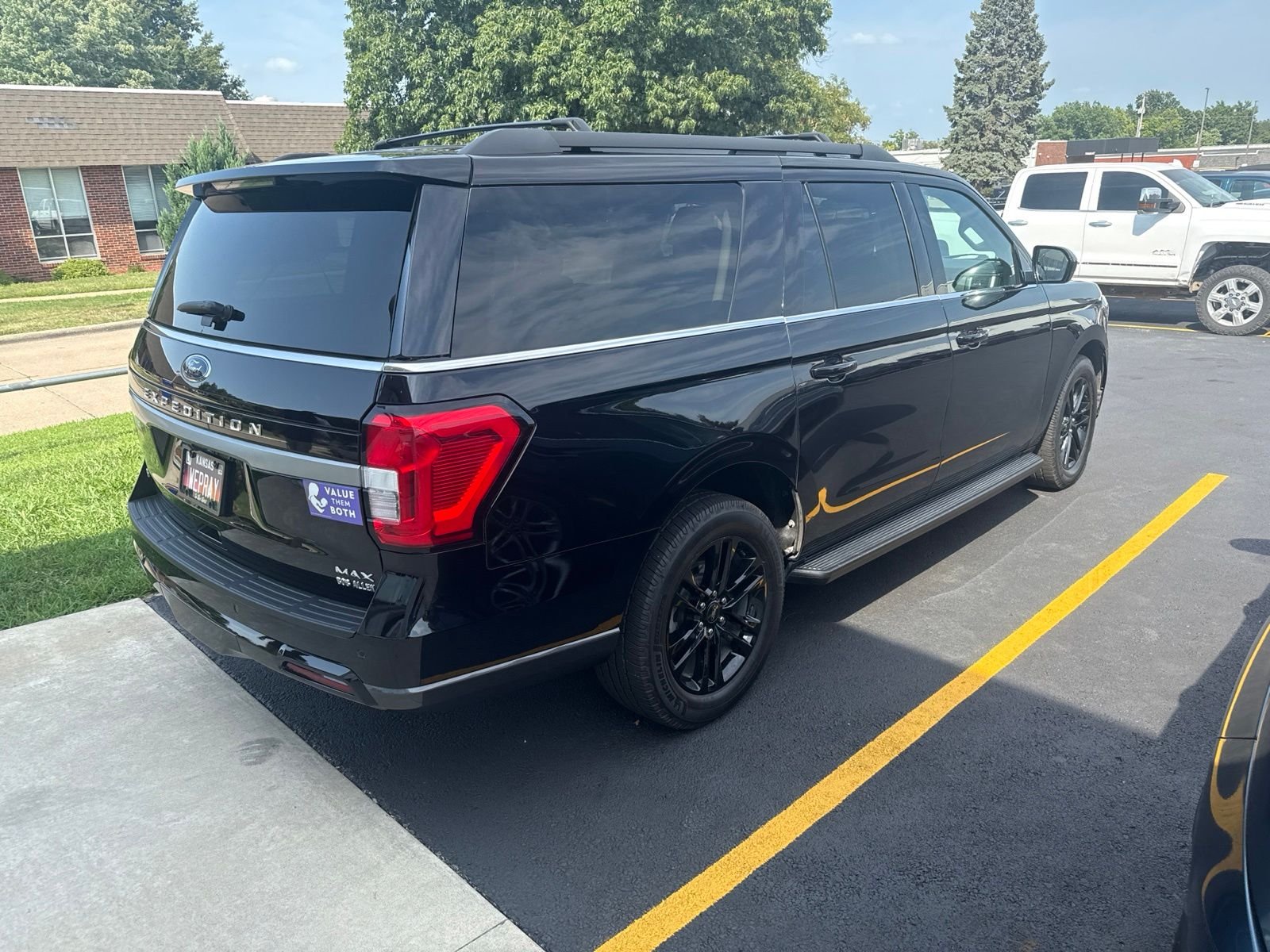 Used 2024 Black Ford XLT image 6