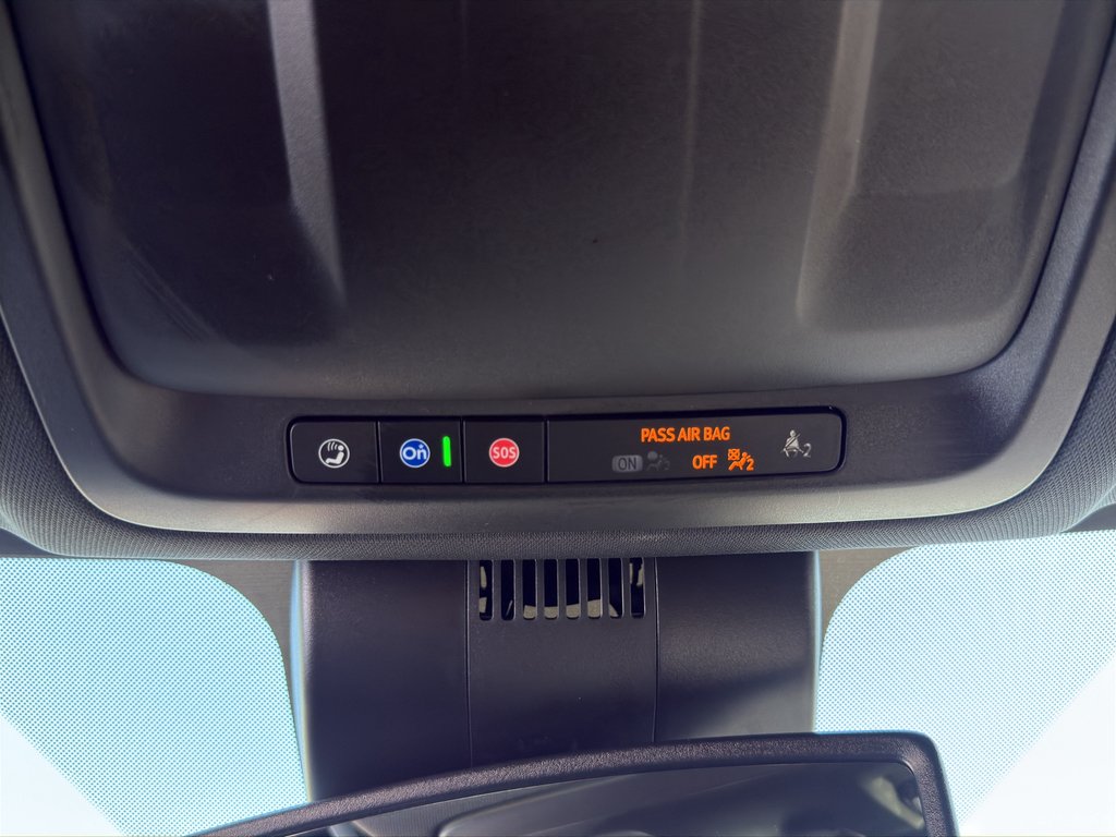 Used 2025 Gray Chevrolet Z71 image 29