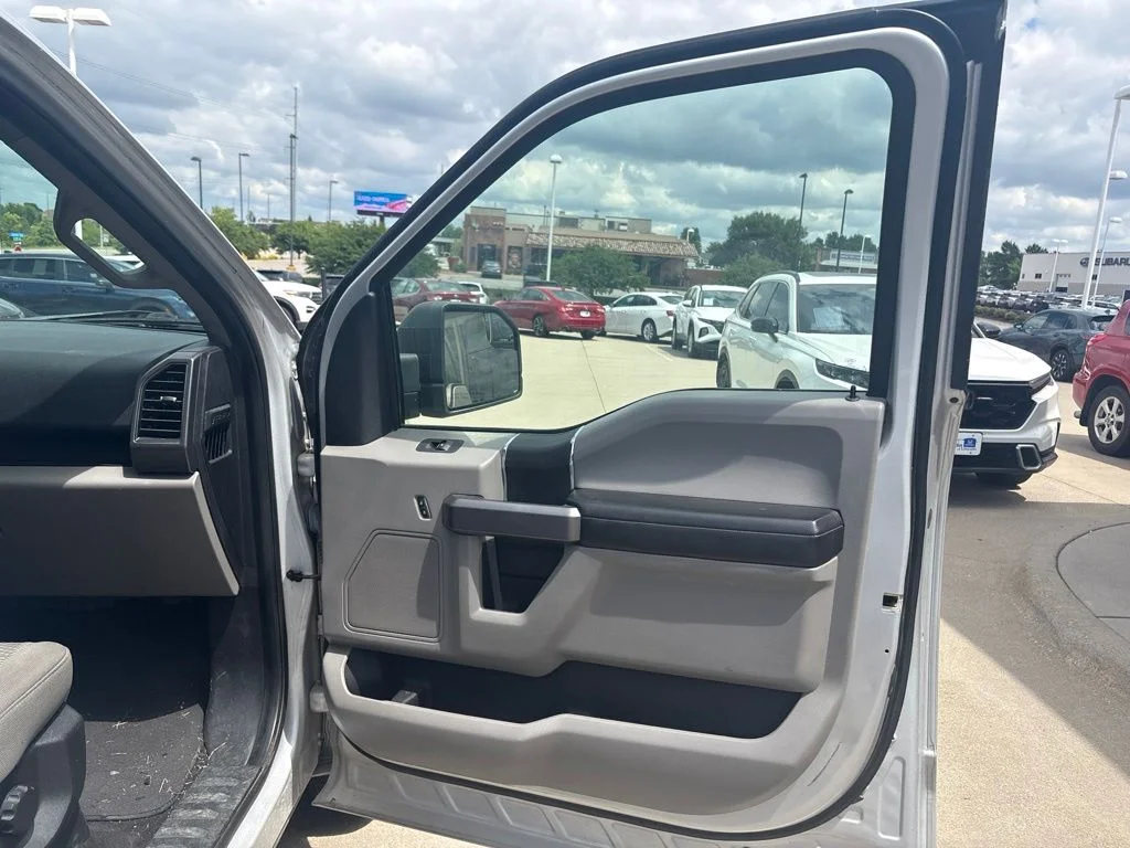 Used 2019 Silver Ford XLT image 20