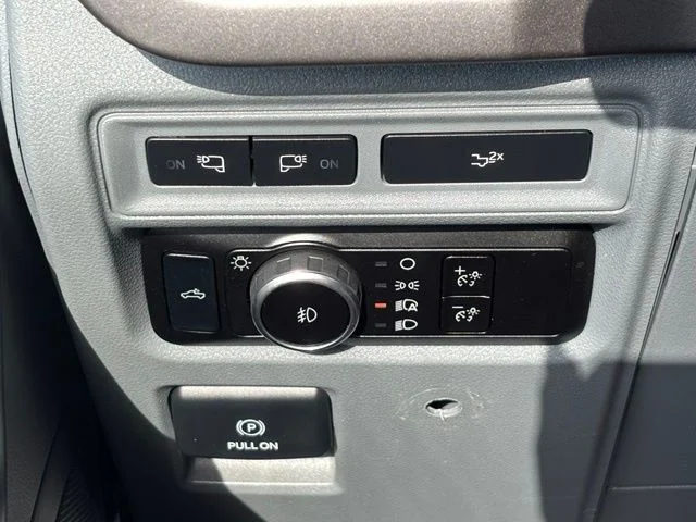 Used 2024 White Ford XLT image 32