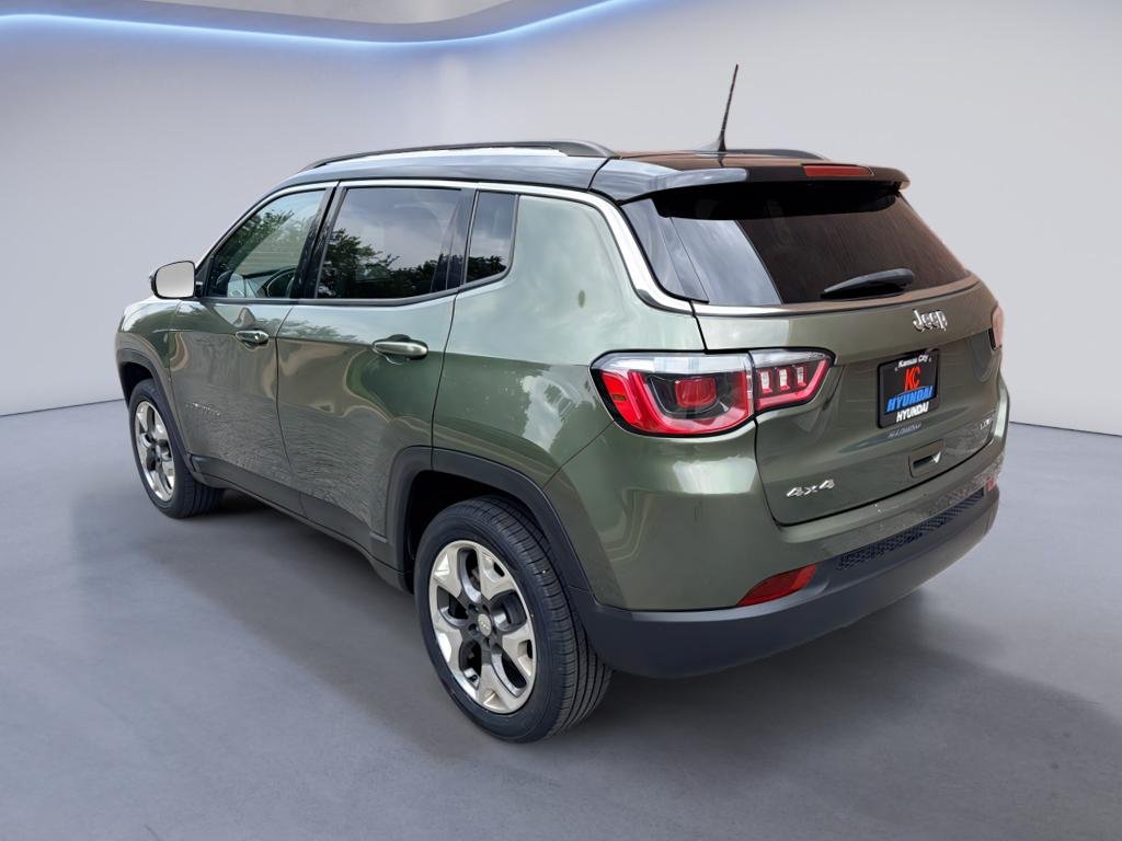 Used 2020 Olive Green Pearlcoat Jeep Limited image 3