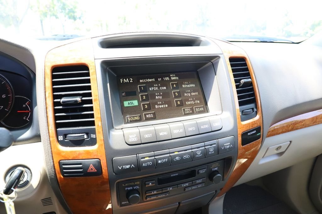 Used 2004 Blizzard Pearl Lexus 470 image 17