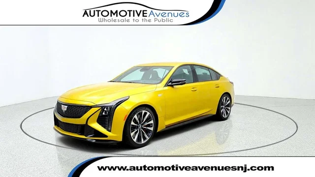 2025 Cadillac CT5-V 4dr Sedan Blackwing w/ Carbon Ceramic Brakes