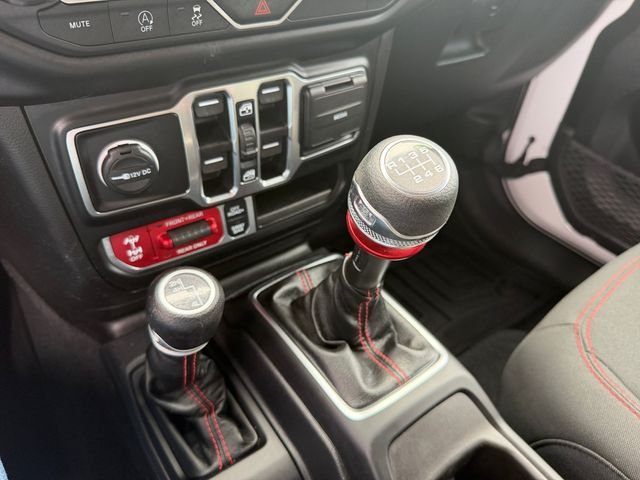 Used 2023 White Jeep Rubicon image 31
