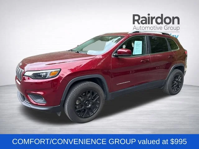 Used 2019 Velvet Red Pearlcoat Jeep Latitude Plus image 3