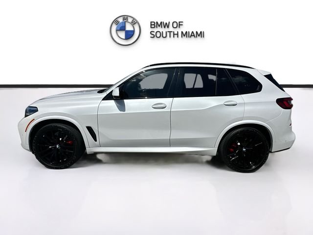 Used 2022 White BMW sDrive40i image 4