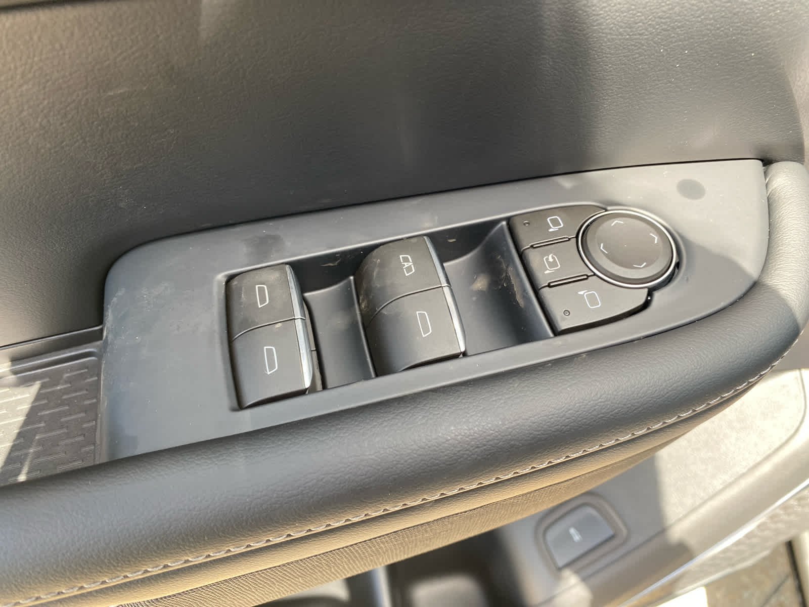 2026 Buick Enclave Sport Touring - Photo 8