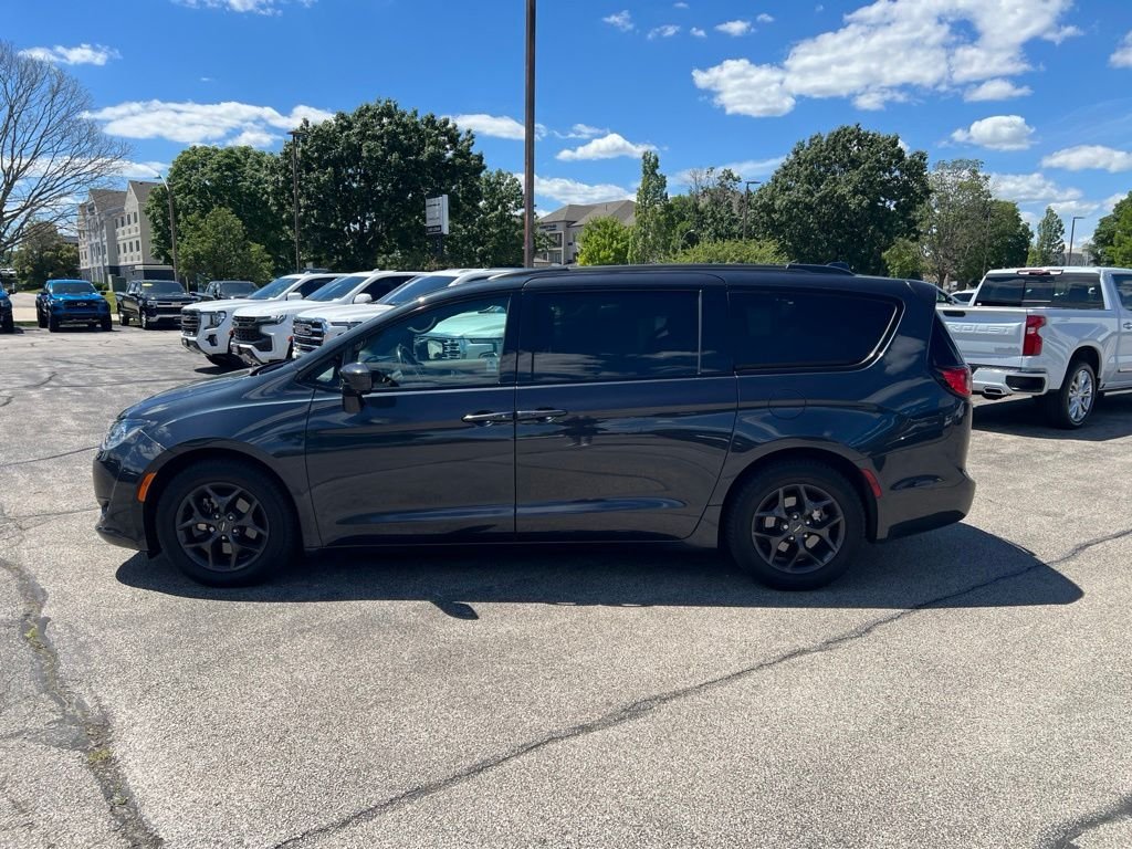 Used 2020 Gray Chrysler Touring L Plus image 4