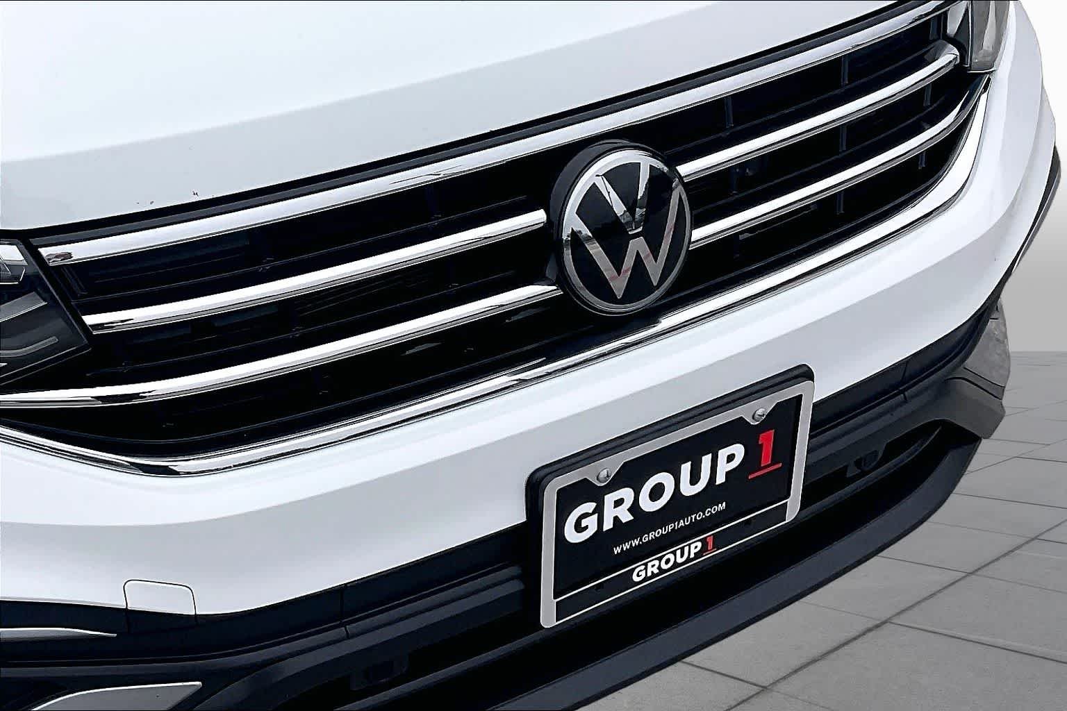 Used 2024 Pure White Volkswagen Wolfsburg Edition image 30