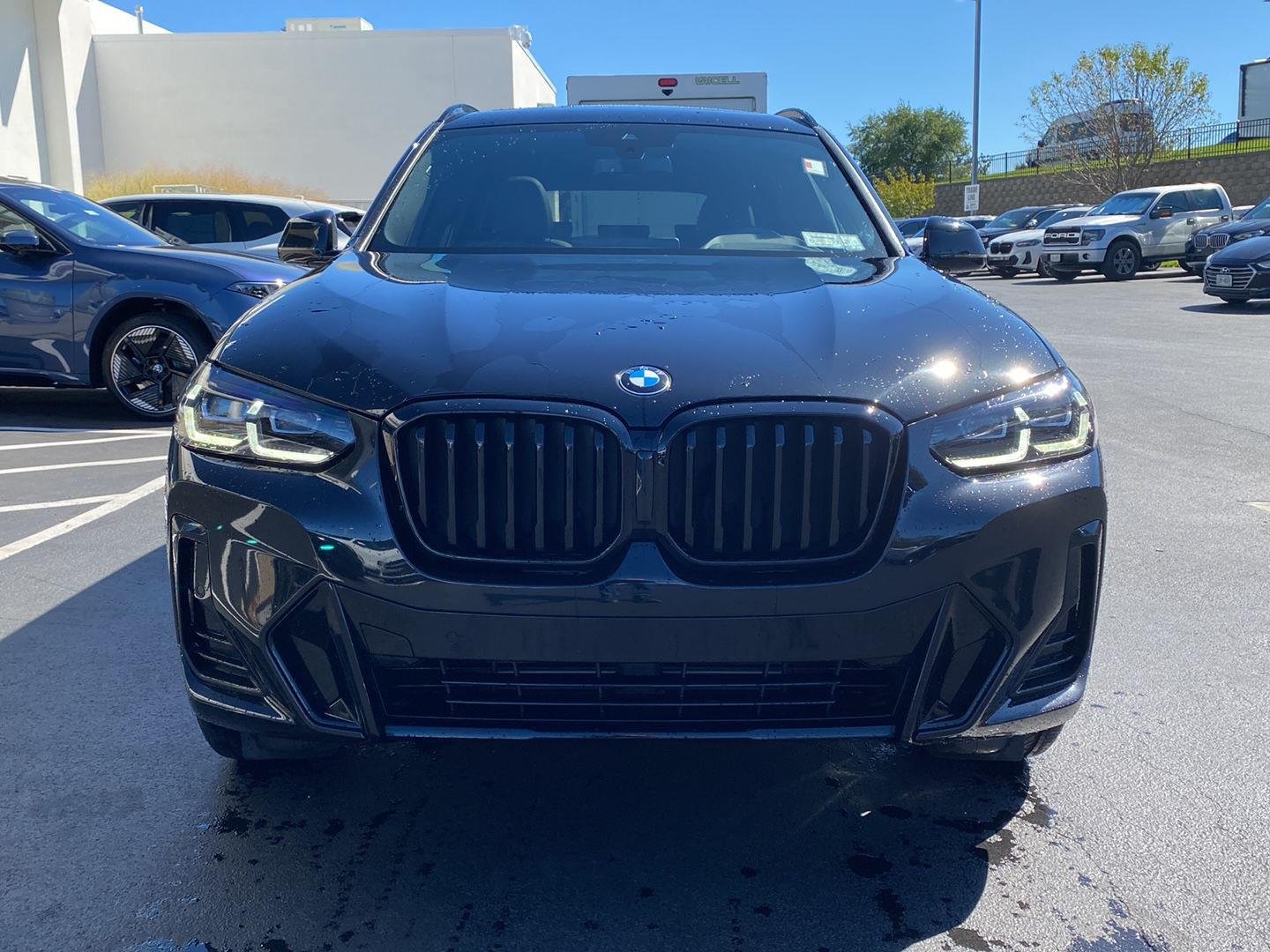 Used 2024 Black Sapphire Metallic BMW xDrive30i image 8