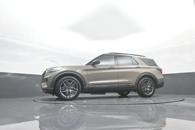 New 2026 Gray Ford ST image 30