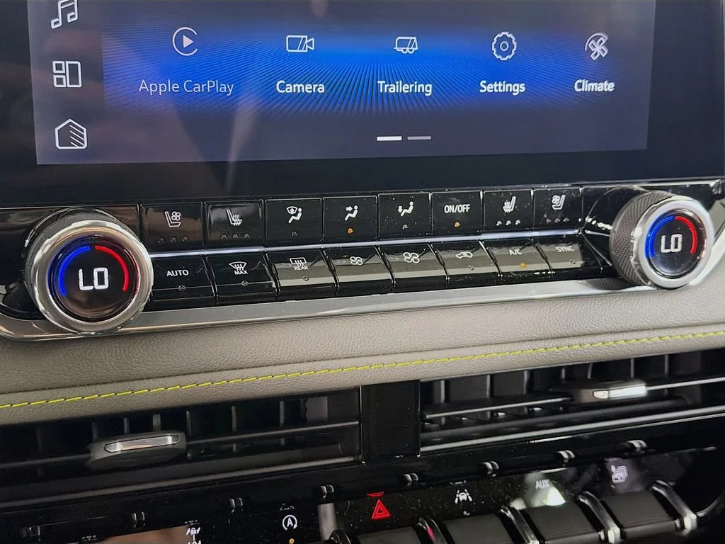 2026 Chevrolet Colorado ZR2 - Photo 15