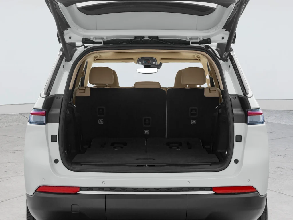 Used 2022 White Jeep Limited image 13
