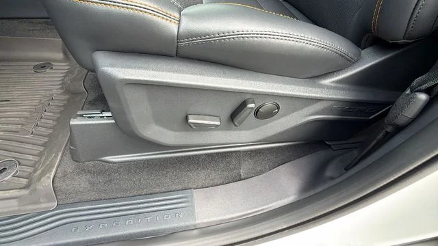 New 2027 Star White Metallic Tri-Coat Ford Tremor® image 58
